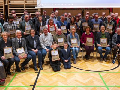 Rund 50 Betriebe waren persönlich bei der Verleihung der Urkunde dabei.