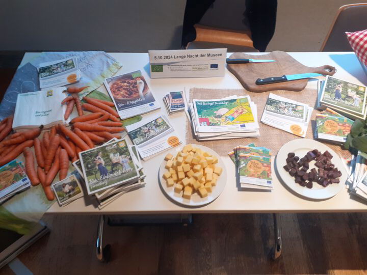 © BIO AUSTRIA Vorarlberg Lebensmittel auf Tisch