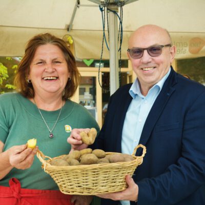 Biobäuerin beim Bio-Kartoffelfest Graz