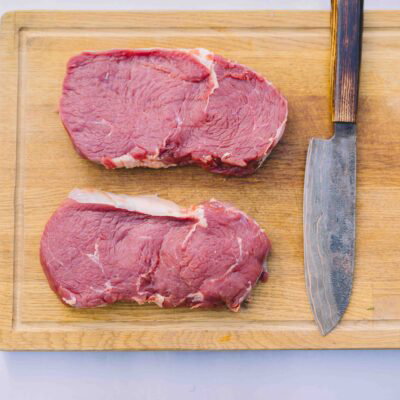 © Slowfood Österreich/Mara Hohla Fleisch auf Brett