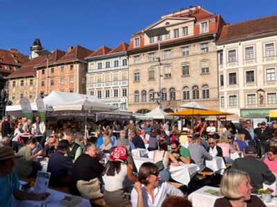 Besucherinnen des Grazer Biofests