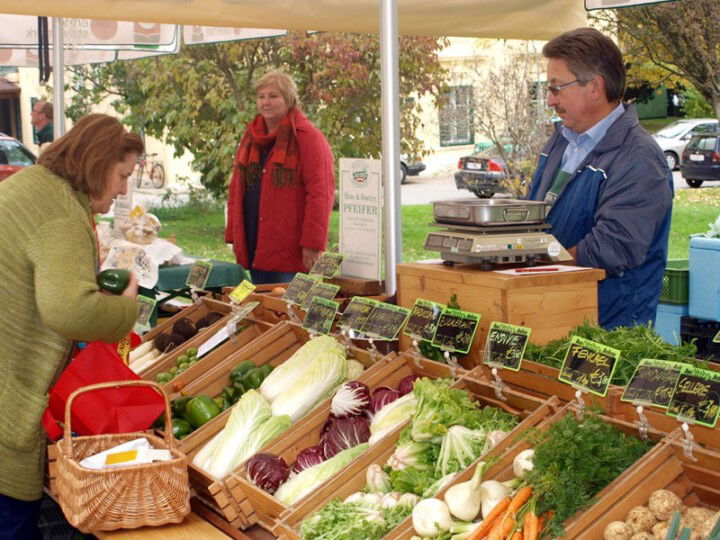 Bauernmarkt Gemüsestand