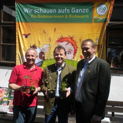 Männer vor dem Bio-Banner am Biofest in Langeck 2017