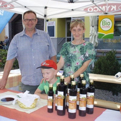 Stand mit Kürbiskernöl am Biofest Frauenkirchen 2016